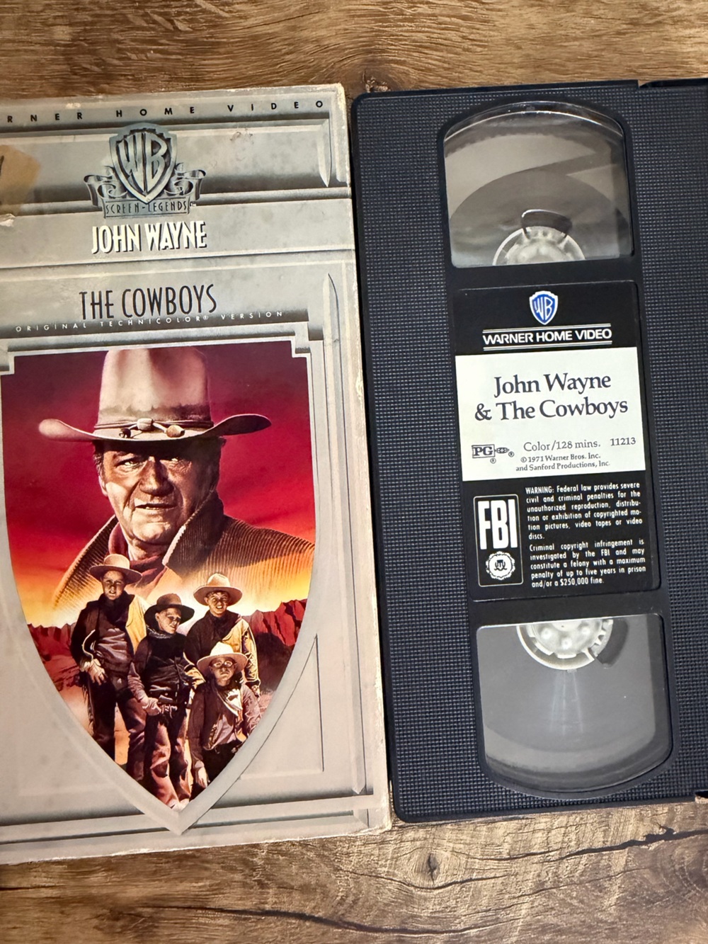Warner Bros. John Wayne The Cowboys VHS legends Western